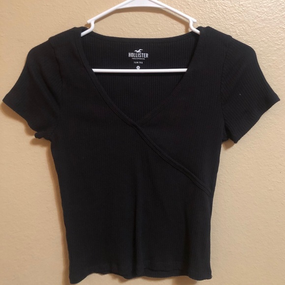 Hollister Tops - Black Hollister tee